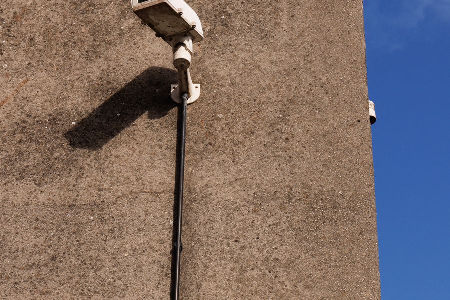 电动车充电棚监控：热成像与 AI 火焰识别的组合方案